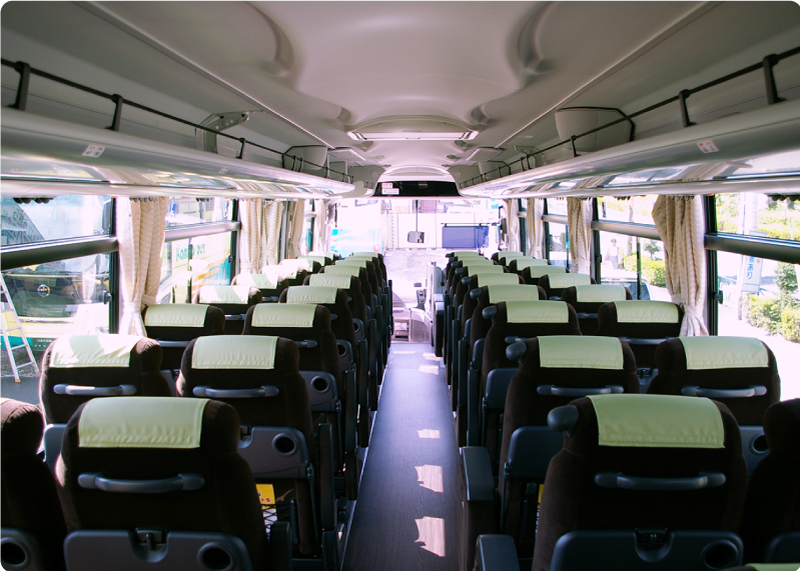 大型バス(定員55名/補助席6席・車椅子6席可)　車内写真2